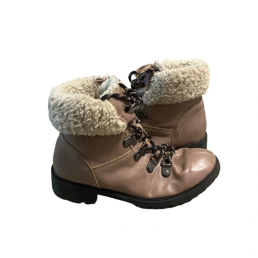 Steve Madden Jxeenia Faux Fur Boots Size 1 Mauve Color With Zippers